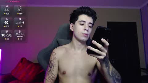 Snapshot of yofukashi chatting on 25, 11, 2025 yofukashi online show from 25, 11, 2025