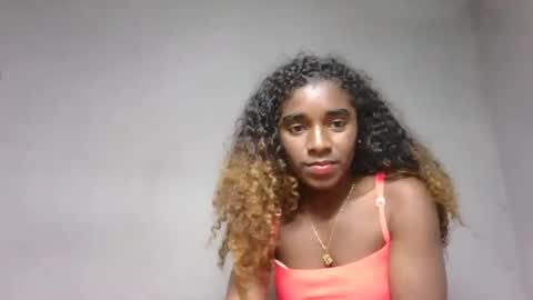 yolandrina05 online show from 22, 9, 2025