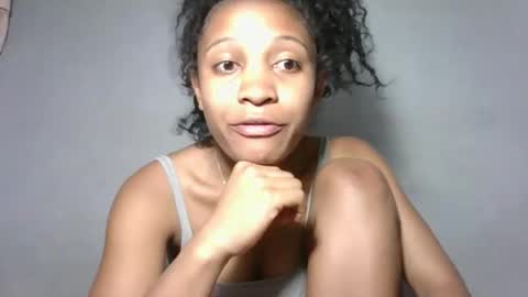 yolandrina05 online show from 15, 10, 2025