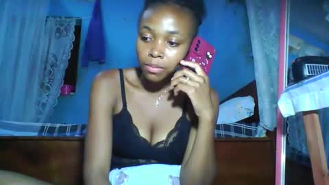Snapshot of yolandrina90 chatting on 1, 10, 2025 yolandrina90 online show from 1, 10, 2025