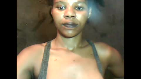 Snapshot of yoncexx25 chatting on 1, 1, 2025 amazingkellyxx online show from 1, 1, 2025