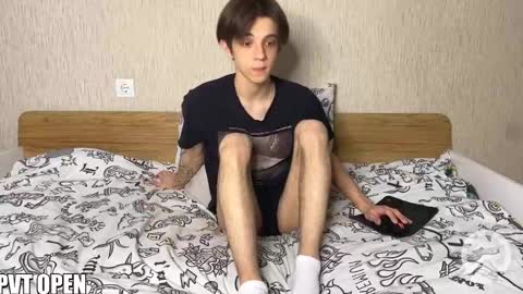 Yoo Dee Ohh online show from 24, 2, 2025