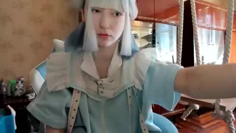 Yoonhee Kiss online show from 15, 9, 2025