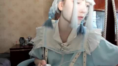 Yoonhee Kiss online show from 18, 9, 2025