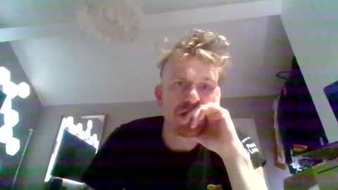 Snapshot of yoshiyoshi69 chatting on 20, 3, 2026 yoshiyoshi69 online show from 20, 3, 2026