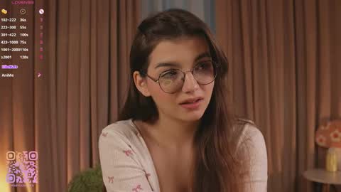 Elizabeth brunette -- Darline blonde  online show from 13, 12, 2025