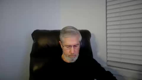 Snapshot of yougogirl_3 chatting on 15, 10, 2025 Colorado Guy Straight online show from 15, 10, 2025