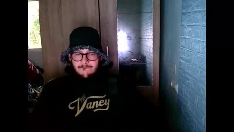 Snapshot of younromki chatting on 14, 3, 2026 A... online show from 14, 3, 2026