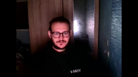 Snapshot of younromki chatting on 29, 3, 2026 A... online show from 29, 3, 2026