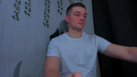 Snapshot of your_claddagh chatting on 29, 11, 2025 your_claddagh online show from 29, 11, 2025