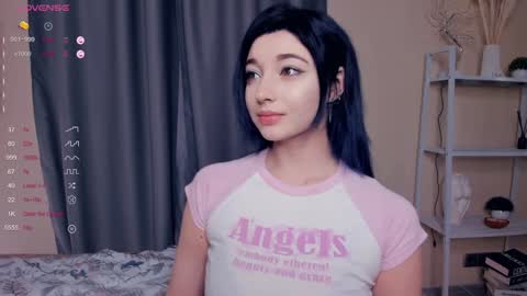 Lina online show from 4, 2, 2025