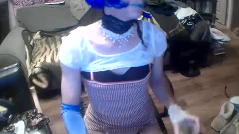 Taylor Tash online show from 4, 12, 2024