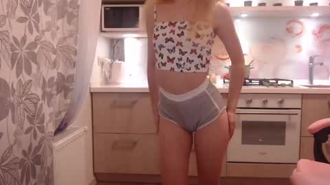 Snapshot of your_dream6996 chatting on 27, 12, 2024 your_dream6996 online show from 27, 12, 2024