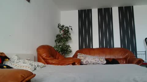 Eva and Jhony online show from 7, 2, 2025