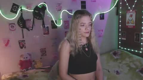 Snapshot of your_horny_friends chatting on 4, 11, 2025 Your Horny Friends online show from 4, 11, 2025