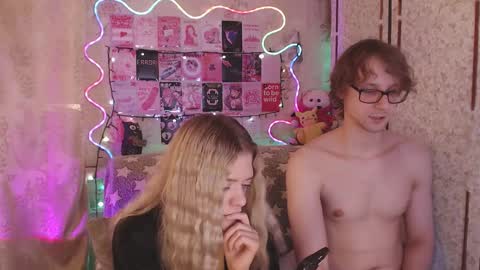 Snapshot of your_horny_friends chatting on 17, 11, 2025 Your Horny Friends online show from 17, 11, 2025