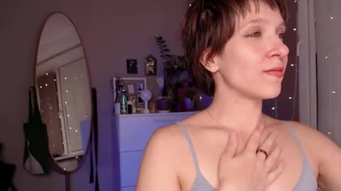 Alex and Kris long hair online show from 20, 10, 2025