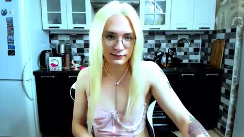 Snapshot of your_hotcutie chatting on 5, 11, 2025 Jane online show from 5, 11, 2025