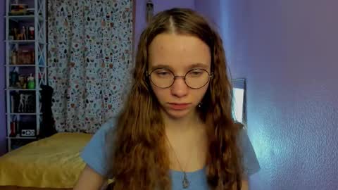 Leslie online show from 3, 11, 2025