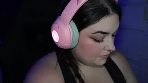 Your Lexi rose  online show from 22, 9, 2025