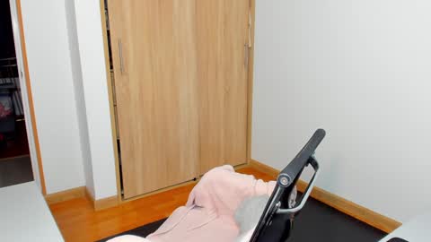 Snapshot of your_little_ chatting on 13, 1, 2025 your_little_ online show from 13, 1, 2025