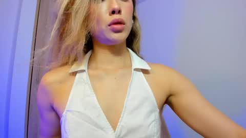 Snapshot of your_little_ chatting on 18, 2, 2025 your_little_ online show from 18, 2, 2025