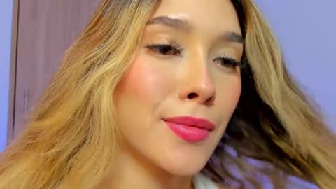 Snapshot of your_little_ chatting on 18, 2, 2025 your_little_ online show from 18, 2, 2025