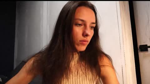 Snapshot of your_little_flexible_girl chatting on 22, 10, 2025 Meri online show from 22, 10, 2025