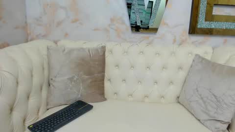 Evelin  online show from 16, 10, 2025