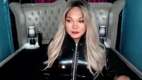 Casie online show from 27, 2, 2025