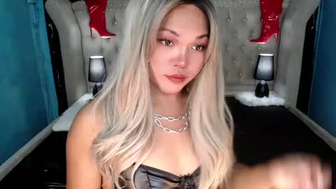 Casie online show from 6, 3, 2025