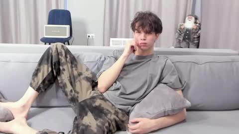 your_shy_guy online show from 25, 1, 2025