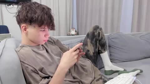 your_shy_guy online show from 3, 2, 2025