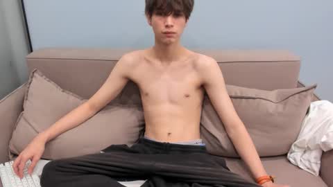 your_shy_guy online show from 19, 9, 2025