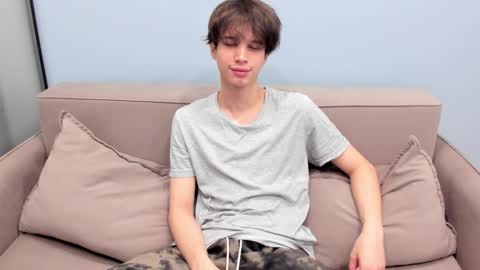 your_shy_guy online show from 27, 11, 2025