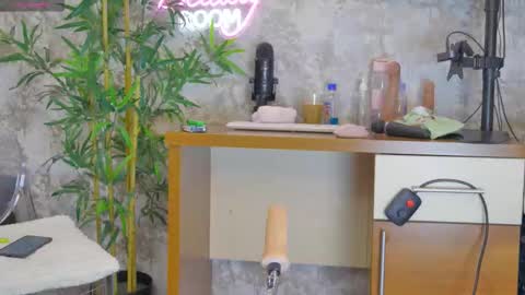 Anna online show from 2, 2, 2026