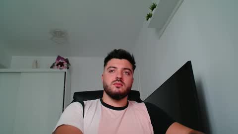 Crush online show from 4, 10, 2025