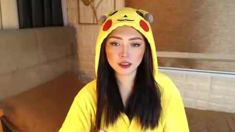 Snapshot of yourdevilsweettsx chatting on 9, 9, 2025 JEN online show from 9, 9, 2025