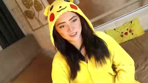 Snapshot of yourdevilsweettsx chatting on 4, 10, 2025 JEN online show from 4, 10, 2025