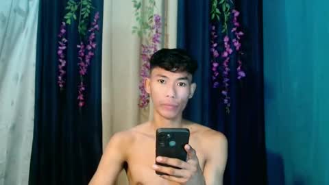 Snapshot of yourdreamboyx chatting on 10, 12, 2024 Rence online show from 10, 12, 2024