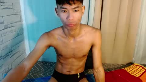 Snapshot of yourdreamboyx chatting on 15, 12, 2024 Rence online show from 15, 12, 2024