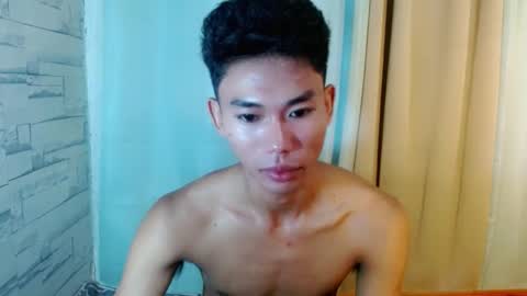 Snapshot of yourdreamboyx chatting on 13, 2, 2025 Rence online show from 13, 2, 2025