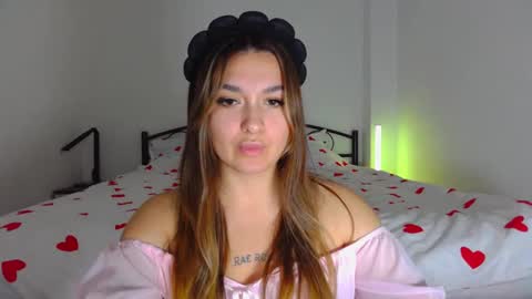 Snapshot of youremily_xx chatting on 14, 10, 2025 Emily online show from 14, 10, 2025