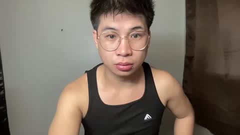 yourfantasyyy_ online show from 9, 3, 2025