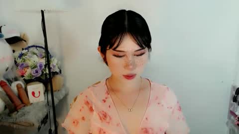 PrettyElla online show from 21, 11, 2025