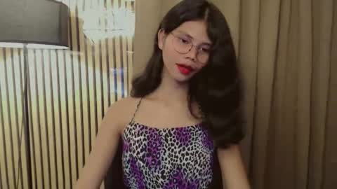 Snapshot of yourfavoratevivian chatting on 29, 10, 2025 Vivian online show from 29, 10, 2025