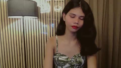 Snapshot of yourfavoratevivian chatting on 3, 11, 2025 Vivian online show from 3, 11, 2025