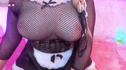 Snapshot of yourgirl11555 chatting on 17, 10, 2025 Liza online show from 17, 10, 2025