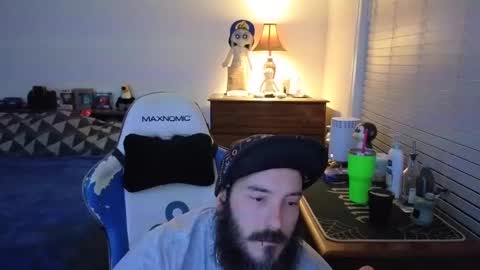 Snapshot of yourhighnessthis9inch chatting on 23, 11, 2025 Sh online show from 23, 11, 2025