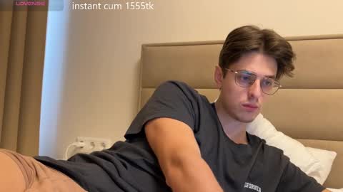 Snapshot of yourhotchristian chatting on 5, 3, 2025 Chris online show from 5, 3, 2025